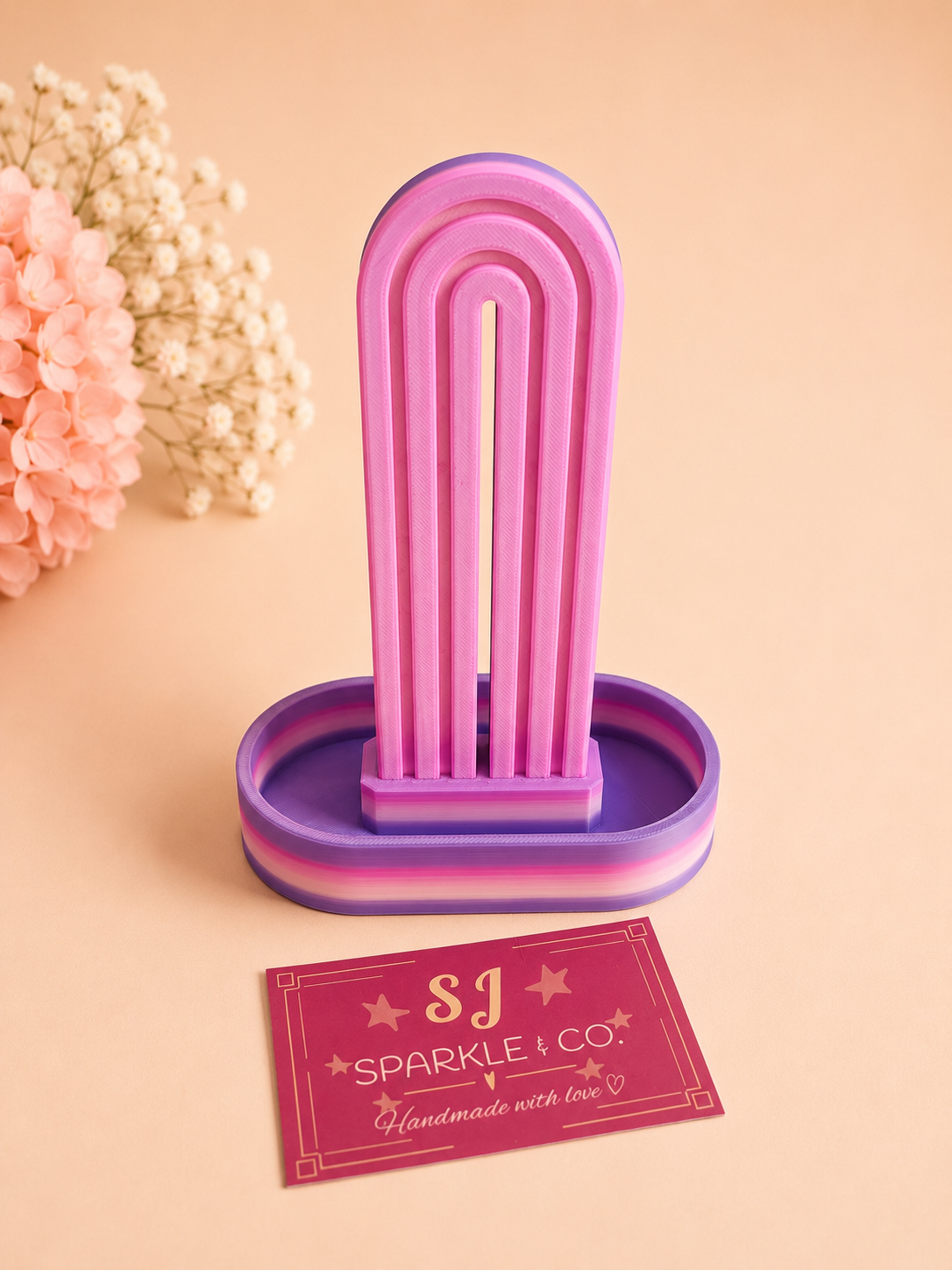 Scrunchie holder display purple tones